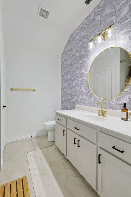 Вілла Wellness Oasis 5Br W Pool + Huge Yard + Fire Pit Sachse Екстер'єр фото